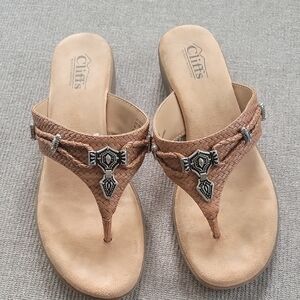Cliffs by WHITE MOUNTAIN Tan Thong Sandals with Braided Straps
